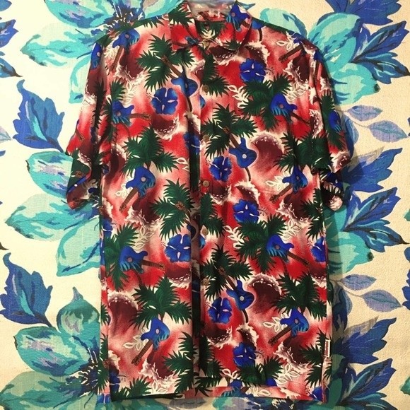 Uluwatu Men's Hawaiian Shirt Guitars Button Down - Picture 2 of 7